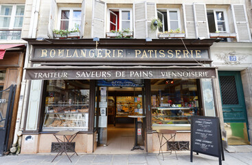 eat in paris